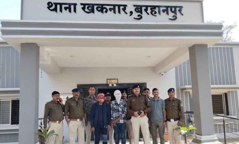 पाचोरी गांव में बनी अवैध पिस्टलों की तस्करी करते दो तस्कर गिरफ्तार