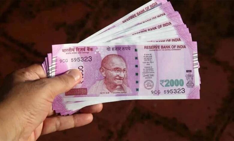 भारतीय रिज़र्व बैंक द्वारा दो साल पहले नोटबंदी के बाद भी 6,266 करोड़ रुपये मूल्य के नोट चलन में
