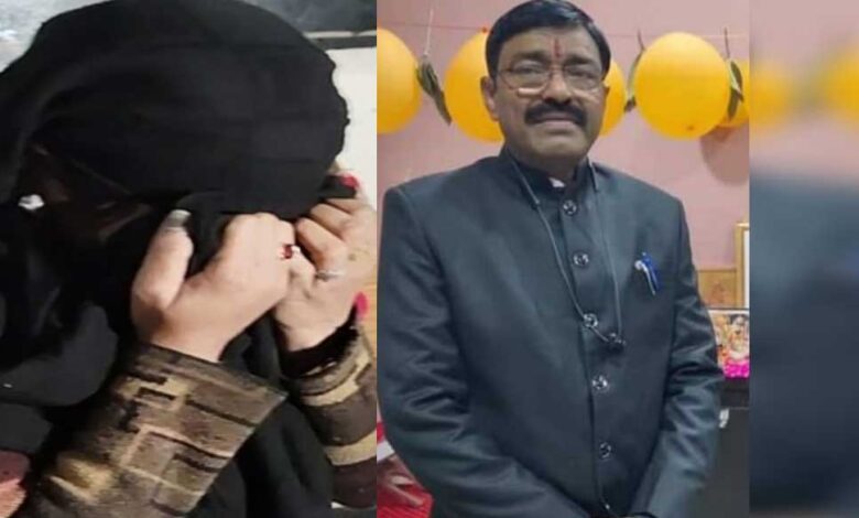 ग्वालियर जिले के तत्कालीन तहसीलदार शत्रुघ्न सिंह चौहान ने कोर्ट में सरेंडर किया