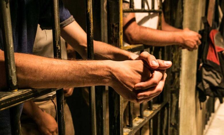 भूकंप का फायदा उठाकर पाकिस्तान की जेल से भागे 216 कैदी, अफरातफरी का उठाया फायदा