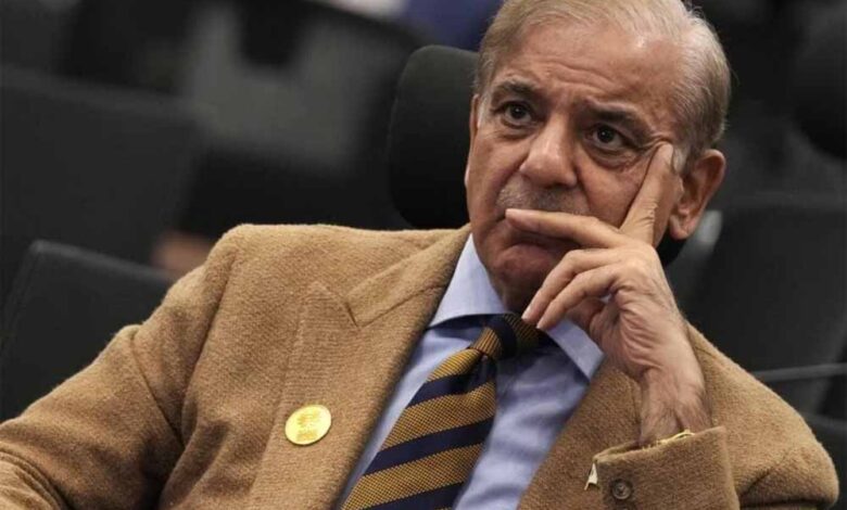 भारत से पंगा लेने वाला पड़ोसी देश पाकिस्तान कर्ज के बोझ तले दबकर कराह रहा, आर्थिक सर्वे में खुलासा