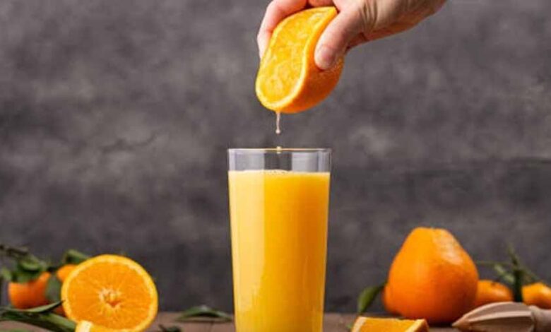 अगर आपके शरीर में विटामिन-डी कम हो गया है तो घबराइए नहीं पिए इस फल का जूस