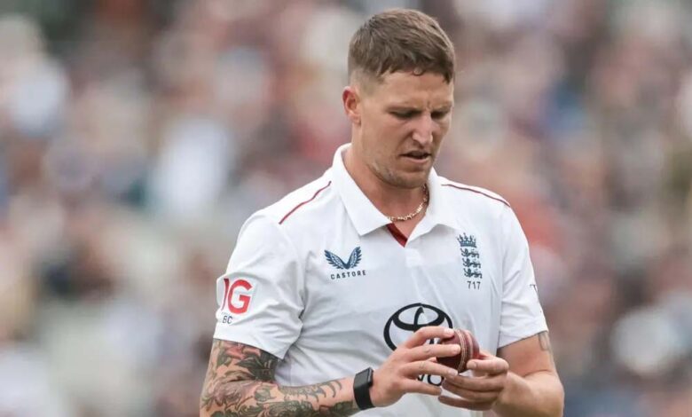 इंग्लैंड के इस गेंदबाज पर लगे बॉल टेम्परिंग के आरोप… गेंद के साथ की ये ‘हरकत’, VIDEO