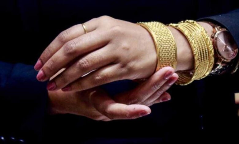 सोना-चांदी की कीमतों में आखिरी कारोबारी दिन हुई बढ़त दर्ज