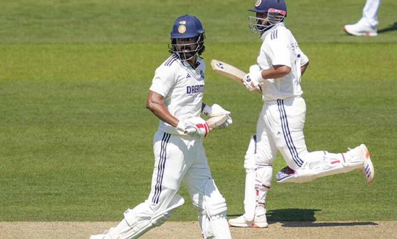 सलामी बल्लेबाज केएल राहुल शतक लगाने के बाद अपना विकेट गंवाया, रवींद्र जडेजा क्रीज पर