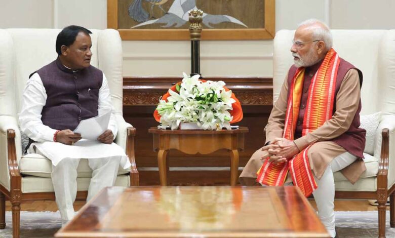 ओडिशा सीएम मोहन माझी की पीएम मोदी से मुलाकात, विकास योजनाओं पर हुई बातचीत