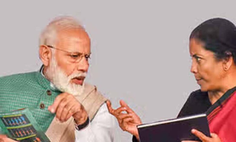 ब्रांडेड मिठाई और फूड प्रोडक्ट्स से लेकर कपड़ों तक होंगे सस्ते, 5% GST स्लैब में शामिल होने की तैयारी