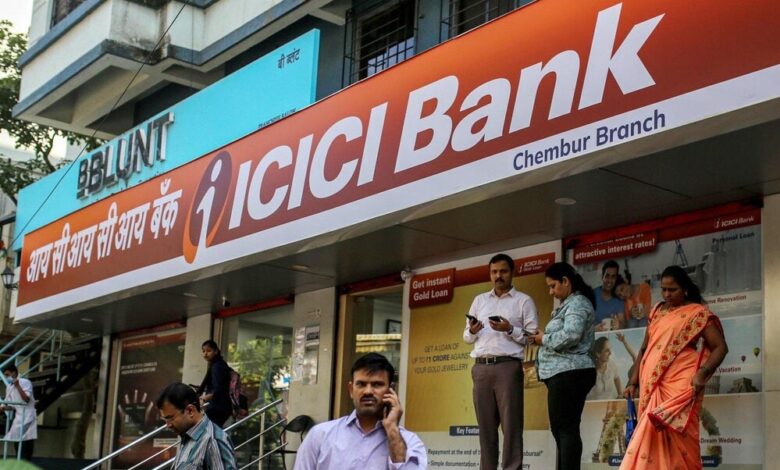 ICICI बैंक ने बढ़ाया बचत खाते का मिनिमम बैलेंस, अब रखने होंगे ₹50,000