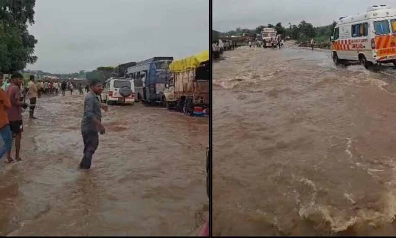 MP में मूसलाधार बारिश का कहर, इंदौर-इच्छापुर हाईवे पर घंटों फंसे वाहन