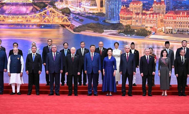 एक फ्रेम में पुतिन-शी-मोदी-शहबाज, दुनिया को क्या संदेश देना चाहते हैं नेता?