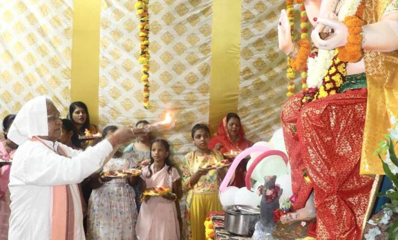 राज्यपाल मंगुभाई पटेल गणेशोत्सव में शामिल हुए – Khabar Jagat