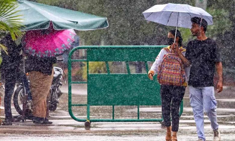 दिल्ली में झमाझम बारिश, यूपी-बिहार और राजस्थान में मौसम का हाल