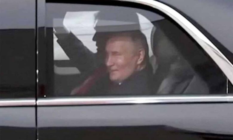 अलास्का से जीतकर लौटे पुतिन, ट्रंप खाली हाथ, अगला फोन किसे करेंगे?