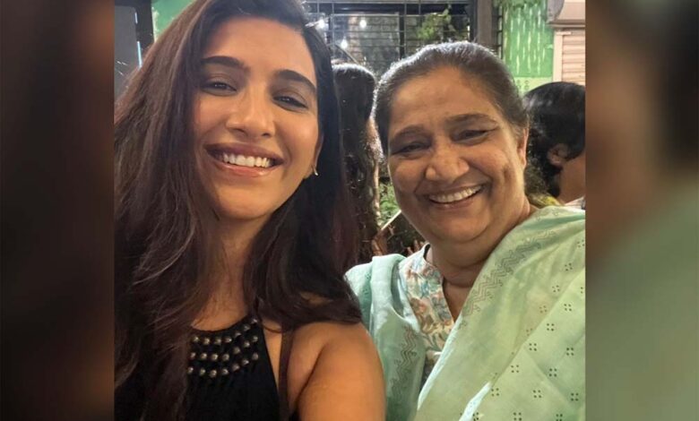 सीमा पाहवा से ट्रेनिंग ले रही हैं निर्मित कौर अहलूवालिया