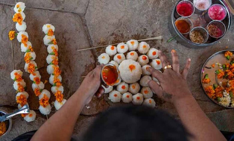 7 सितंबर से पितृपक्ष शुरू, जानें पितरों को जल अर्पण करने की सही विधि