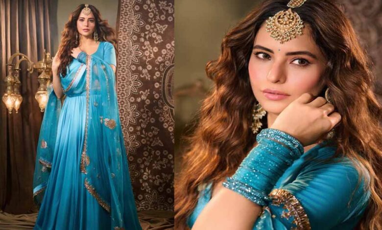 आसमानी लहंगे में सजी आमना शरीफ, हर अदा में झलका ‘फितूर’