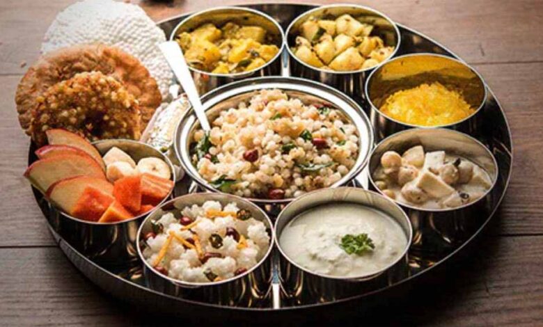 नवरात्र व्रत में थकान और कमजोरी से बचने के लिए अपनाएँ ये आसान डाइट टिप्स