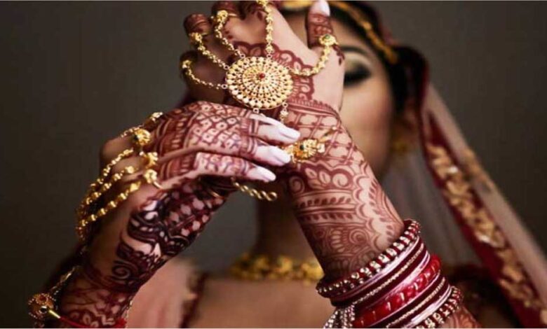 बिटिया की विदाई अब सोच-समझकर! शादियां ‘गोल्डन’ नहीं, अब होंगी ‘प्रैक्टिकल’ – क्या बदल रहा है नजरिया?