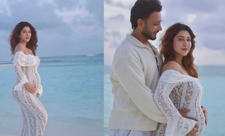 1.5 साल बाद सोनारिका भदौरिया प्रेग्नेंट, समंदर किनारे पति संग फ्लॉन्ट किया बेबी बंप
