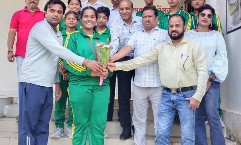 स्वर्ण पदक जीतकर अवंतिका नामदेव ने किया शहडोल का नाम रोशन, अब राष्ट्रीय प्रतियोगिता में दिखाएंगी दम