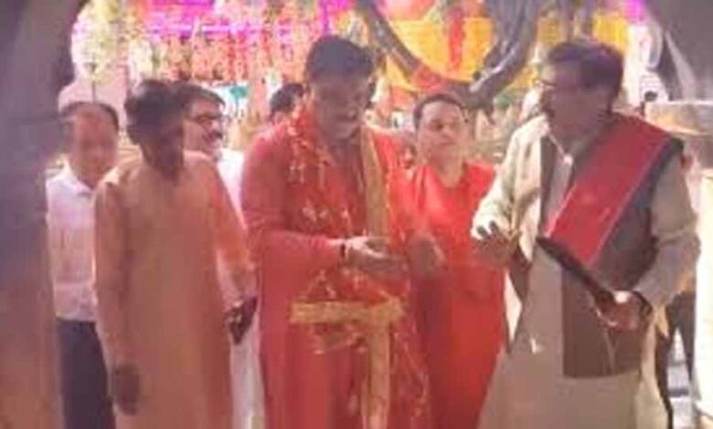 नैना देवी धाम में उमड़ी श्रद्धालुओं की भीड़, हरियाणा के डिप्टी स्पीकर ने भी किए दर्शन