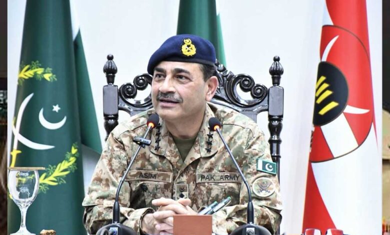 असीम मुनीर की पत्नी और बच्चों को मिली अमेरिकी नागरिकता? विवादित खबर पर लोग चर्चा में