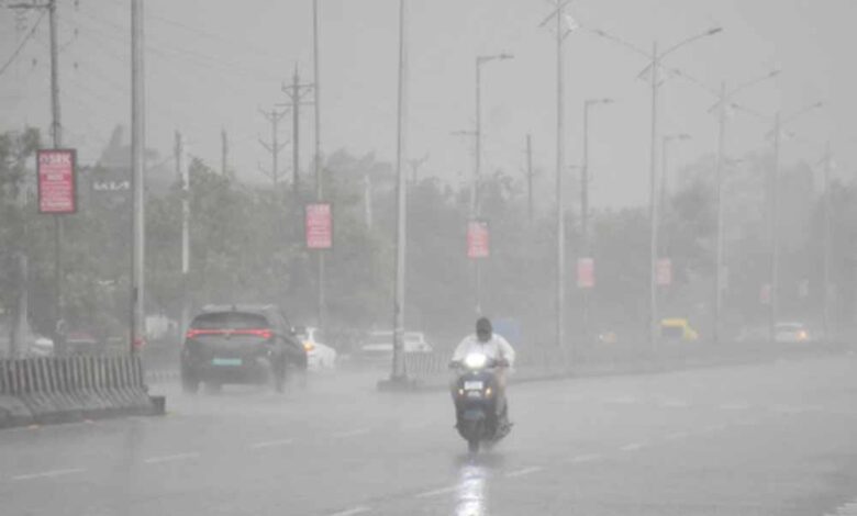 मध्य प्रदेश के 16 जिलों में तेज बारिश की चेतावनी, इंदौर-भोपाल संभाग भी प्रभावित
