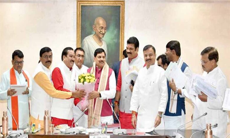 मुख्यमंत्री डॉ. यादव द्वारा विक्रमादित्य वैदिक घड़ी स्थापित करने पर कैबिनेट के सदस्यों ने माना आभार