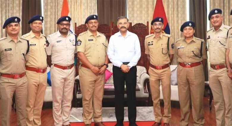 44 वां उपपुलिस अधीक्षक प्रशिक्षण बैंच के 10 प्रशिक्षु डीएसपी पहुंचे मैहर, पुलिस अधीक्षक मैहर से की शिष्टाचार भेंट