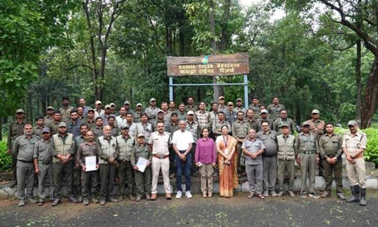 कान्हा टाइगर रिजर्व में हुआ इंग्लिश स्पीकिंग प्रशिक्षण