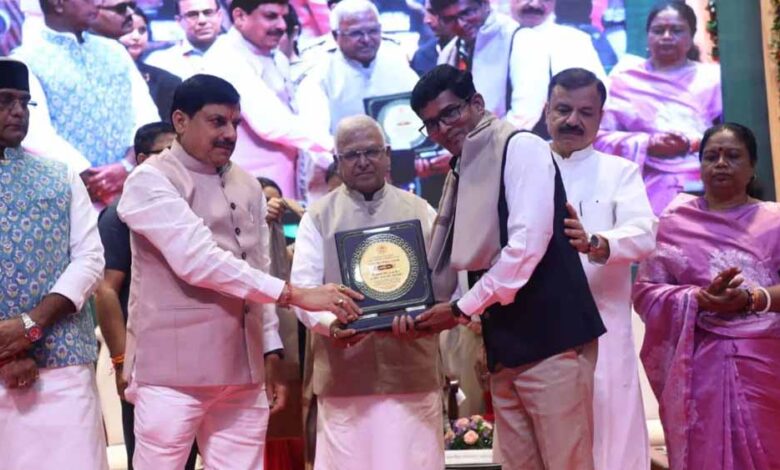 शिक्षक दिवस पर CM मोहन यादव ने किया गुरुजनों का सम्मान, देखें मेगा गिफ्ट का खुलासा!