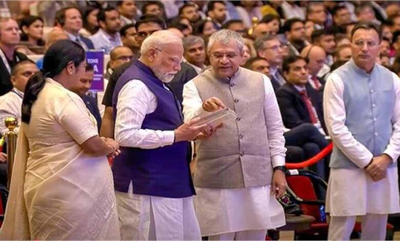 PM मोदी ने लॉन्च की पहली ‘Made in India’ विक्रम 32-bit प्रो चिप, 2025 से शुरू होगा प्रोडक्शन