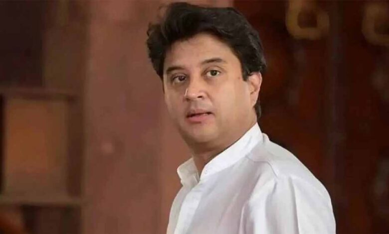 Jyotiraditya Scindia की पिता की पुण्यतिथि में अनुपस्थिति पर उठे सवाल, जानें वजह