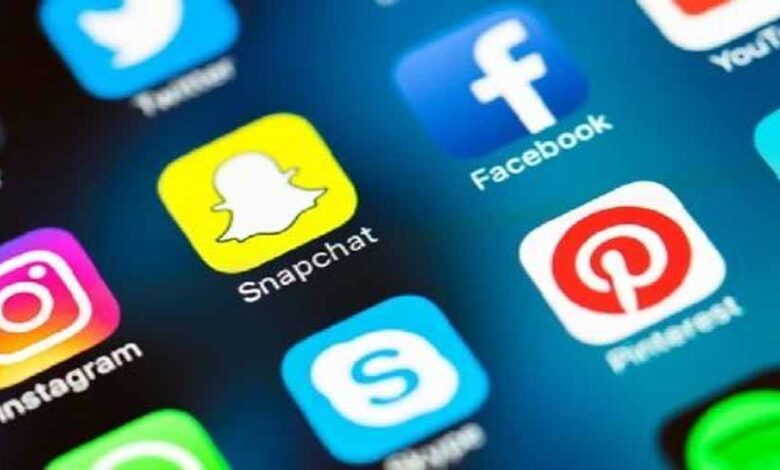 नेपाल में 26 सोशल मीडिया प्लेटफॉर्म बैन, YouTube और WhatsApp पर भी रोक