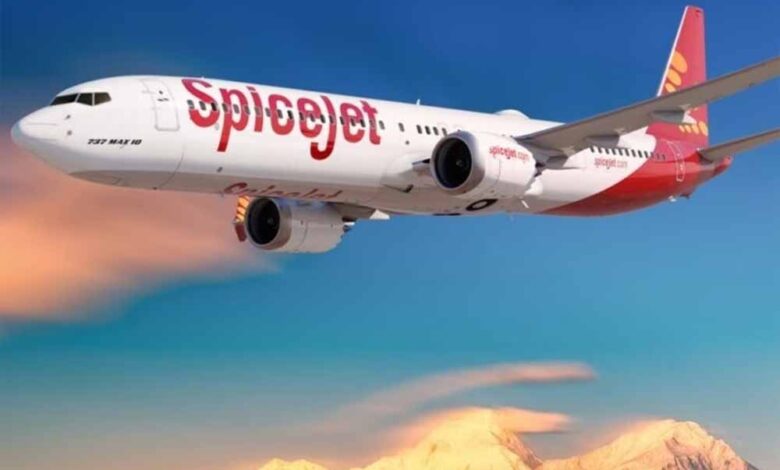 मुंबई उड़ान में हादसा टला! स्पाइसजेट का पहिया गिरा, 75 यात्री सकते में