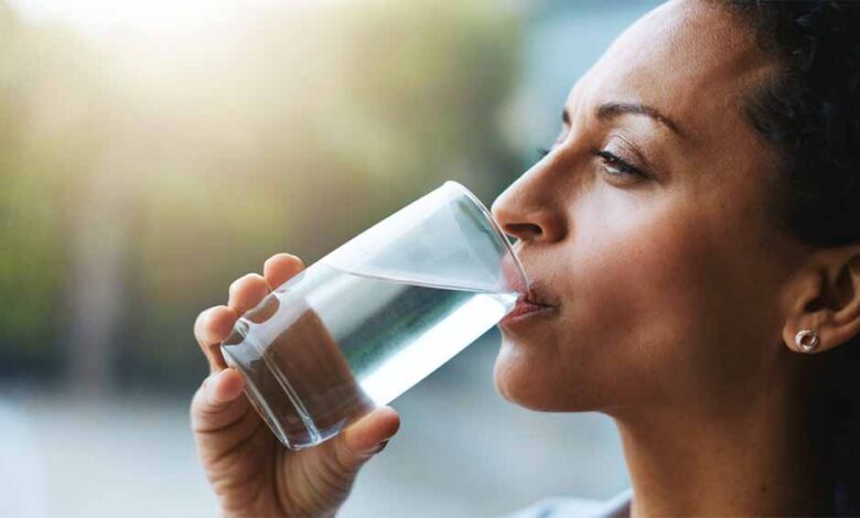 सुबह खाली पेट पानी पीने के भी है कई फायदे – Khabar Jagat