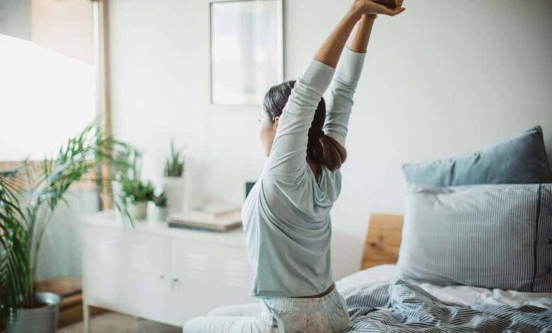 रात की 5 आदतें जो आपके जीवन में लक्ष्मी और सफलता लाएँगी