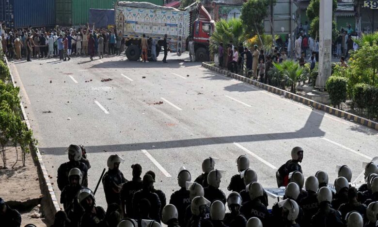 जिसे फौज ने सिर चढ़ाया, वही बना सिरदर्द: आखिर कौन है तहरीक-ए-लब्बैक?