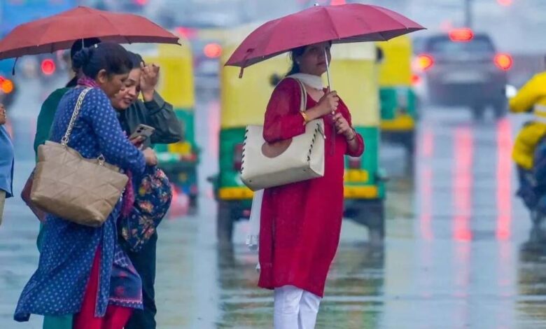 मध्य प्रदेश में सर्दी ने दी दस्तक, बर्फीली हवाओं से गिरा पारा, कई जिलों में बूंदाबांदी के आसार