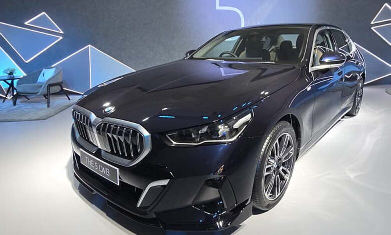 BMW की 2025 में तगड़ी शुरुआत, नौ महीने में बिकीं 11,978 कारें, 13% की ग्रोथ दर्ज
