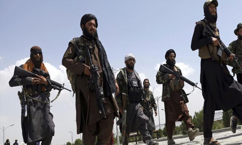 सिर्फ 15 मिनट में PAK सेना का आत्मसमर्पण, तालिबान ने हथियार भी कब्जाए