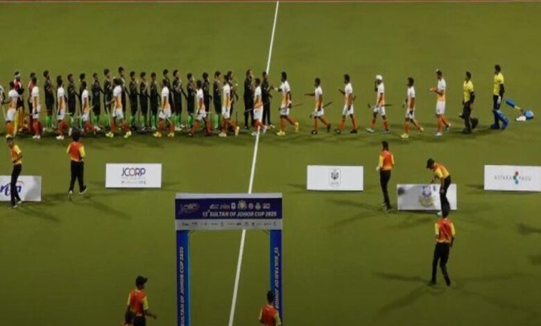 भारत-पाक जूनियर हॉकी टीमों ने मैच से पहले किया सौहार्दपूर्ण हैंडशेक, मलेशिया में खत्म हुआ विवाद