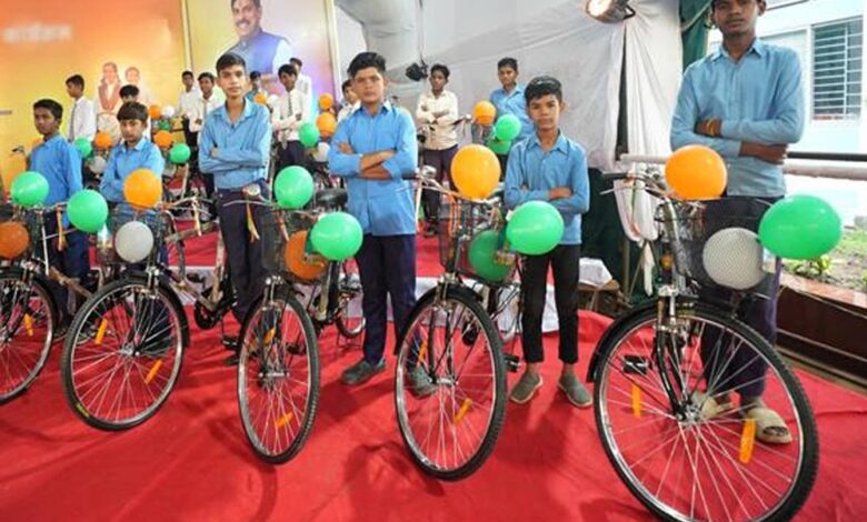 सरकारी स्कूलों में पढ़ने वाले 4.90 लाख बच्चों को नि:शुल्क साइकिल