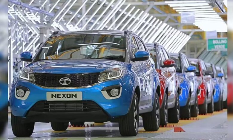 दिवाली में Tata Motors की गाड़ियों की धूम, शोरूम पर लगी भीड़ – Khabar Jagat