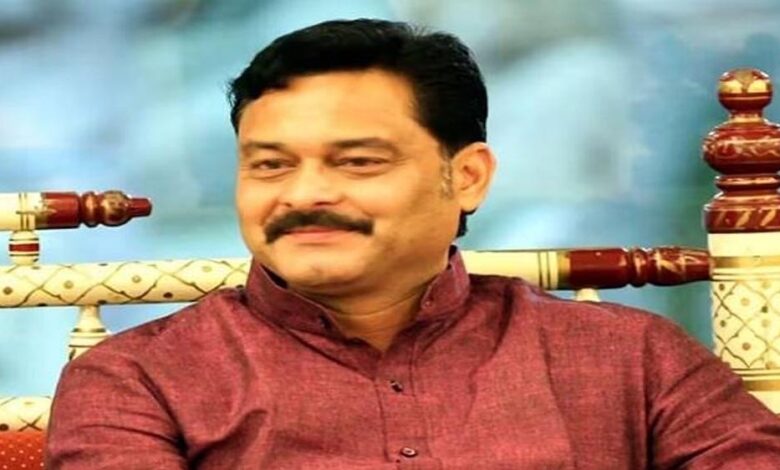 विधायक संजय पाठक विवादों में, जमीन केस से जुड़े 4 आदिवासी कर्मचारी गायब