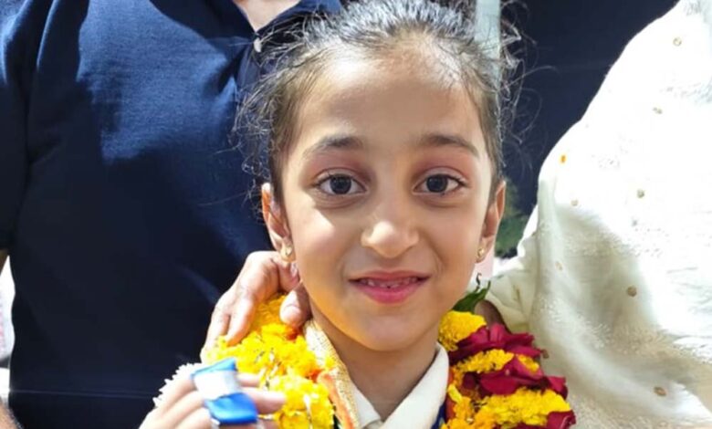 इंदौर की मणिकर्णिका ने पहली ही राष्ट्रीय जिम्नास्टिक प्रतियोगिता में जीता गोल्ड मेडल