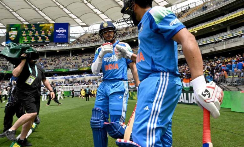 भारत की सधी हुई शुरुआत, 237 रन के लक्ष्य का पीछा कर रहे रोहित-गिल