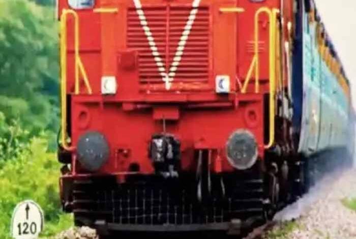 रेलवे में नई भर्ती पर ब्रेक, रिटायर कर्मचारियों के लिए खुलेंगे ये 5 सुनहरे अवसर