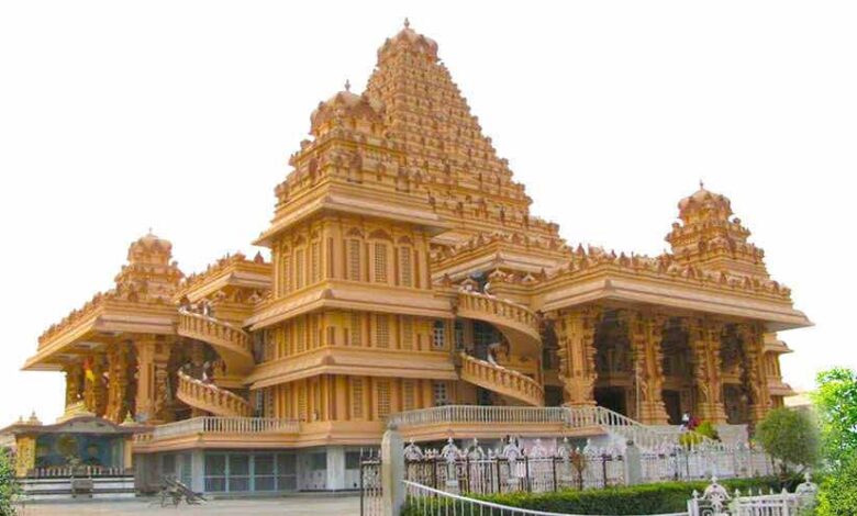 छतरपुर का मां कात्यायनी मंदिर दुनिया के सबसे बड़े मंदिरों में शामिल