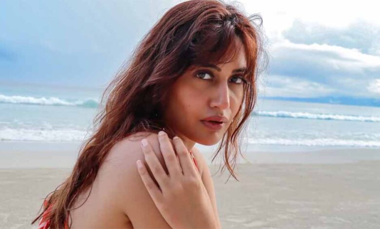 सुरभि चंदना ने ट्रोलर्स को दिया करारा जवाब, ‘मर्जी की मालकिन’ अंदाज हुआ वायरल